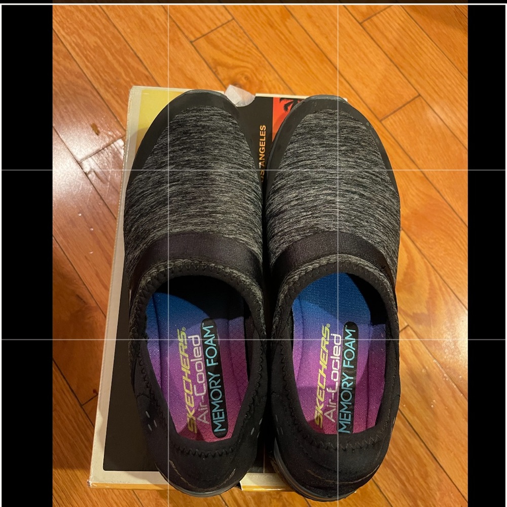 SKECHERS AIR COOLED MEMORY FOAM
